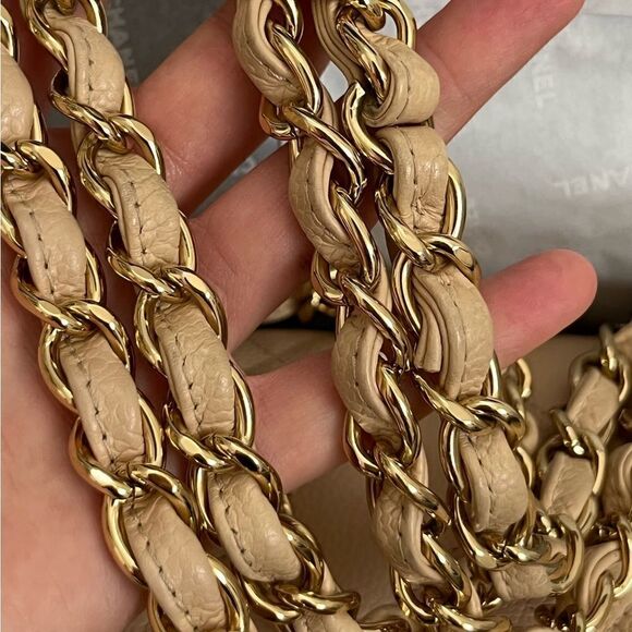 100% authentic CHANEL jumbo clair cream beige GHW - Picture 2 of 12